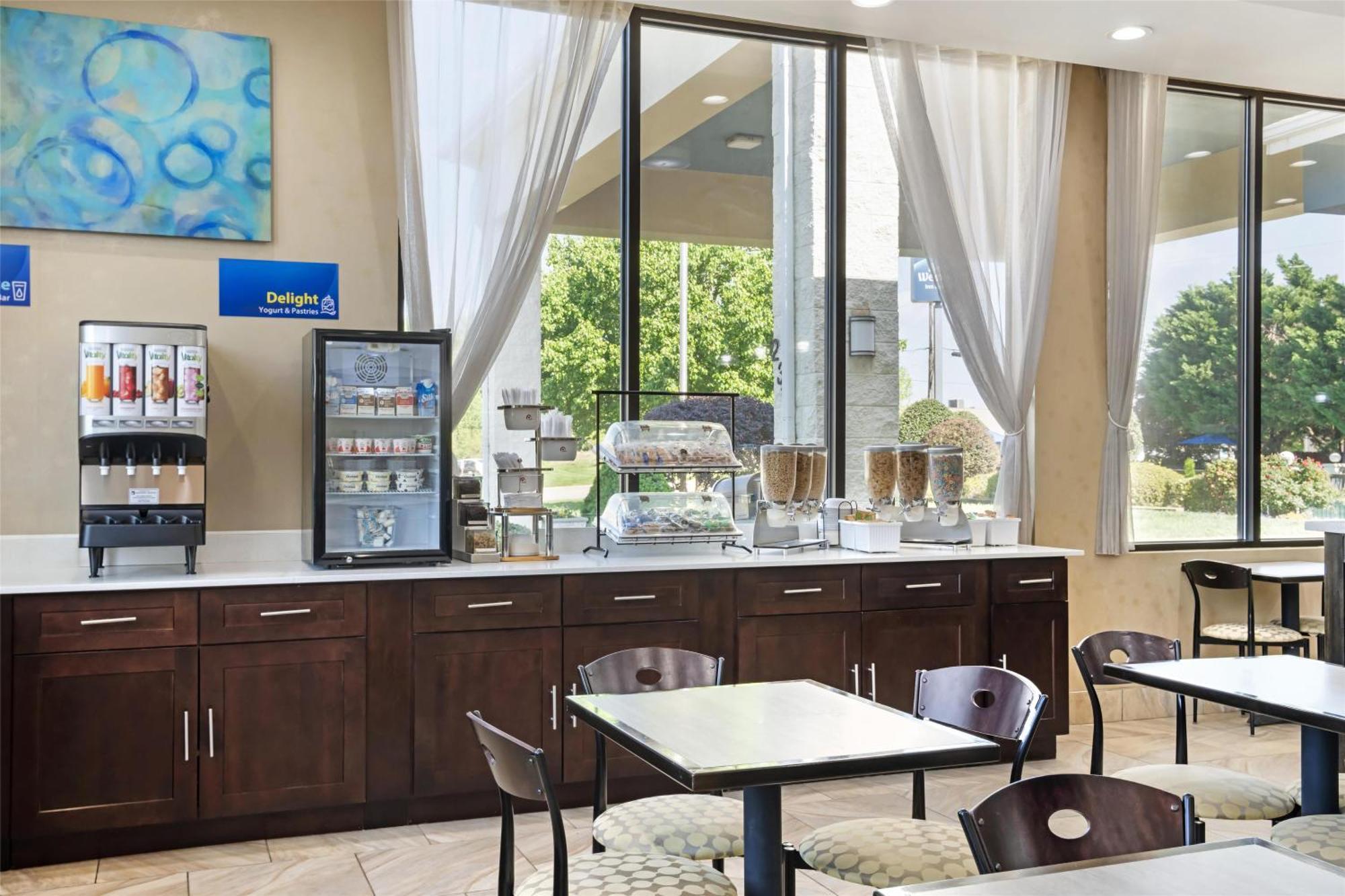 Best Western Inn & Suites Монро Екстериор снимка