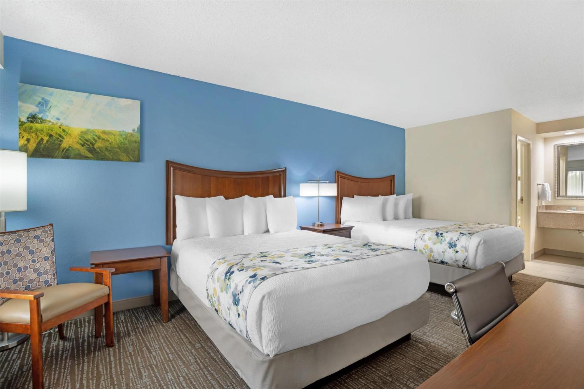 Best Western Inn & Suites Монро Екстериор снимка