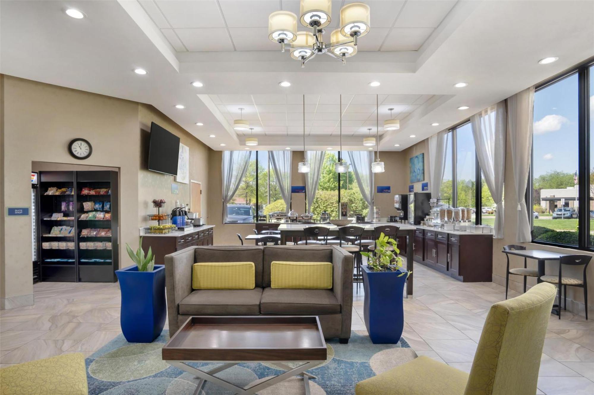 Best Western Inn & Suites Монро Екстериор снимка