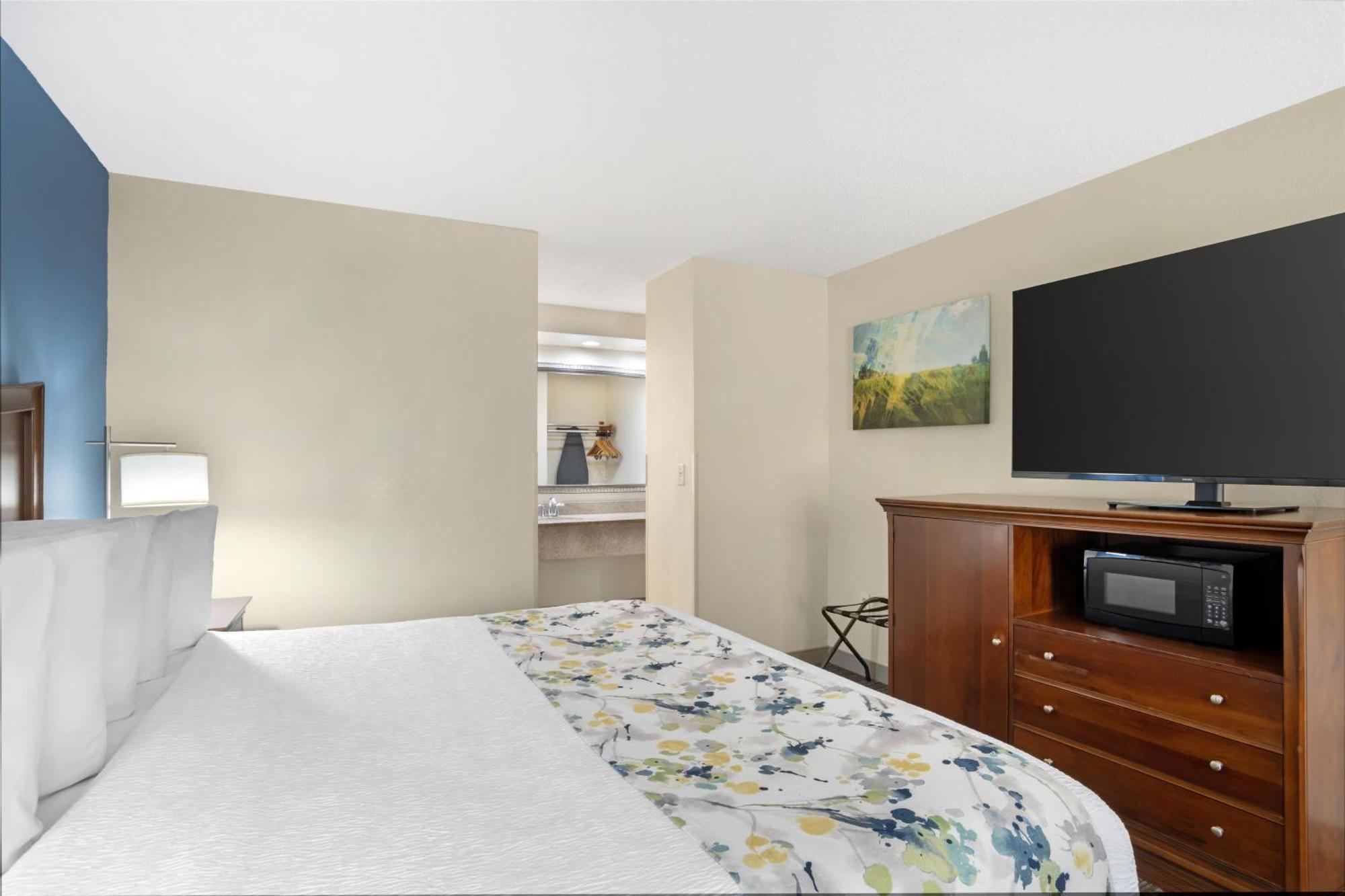 Best Western Inn & Suites Монро Екстериор снимка