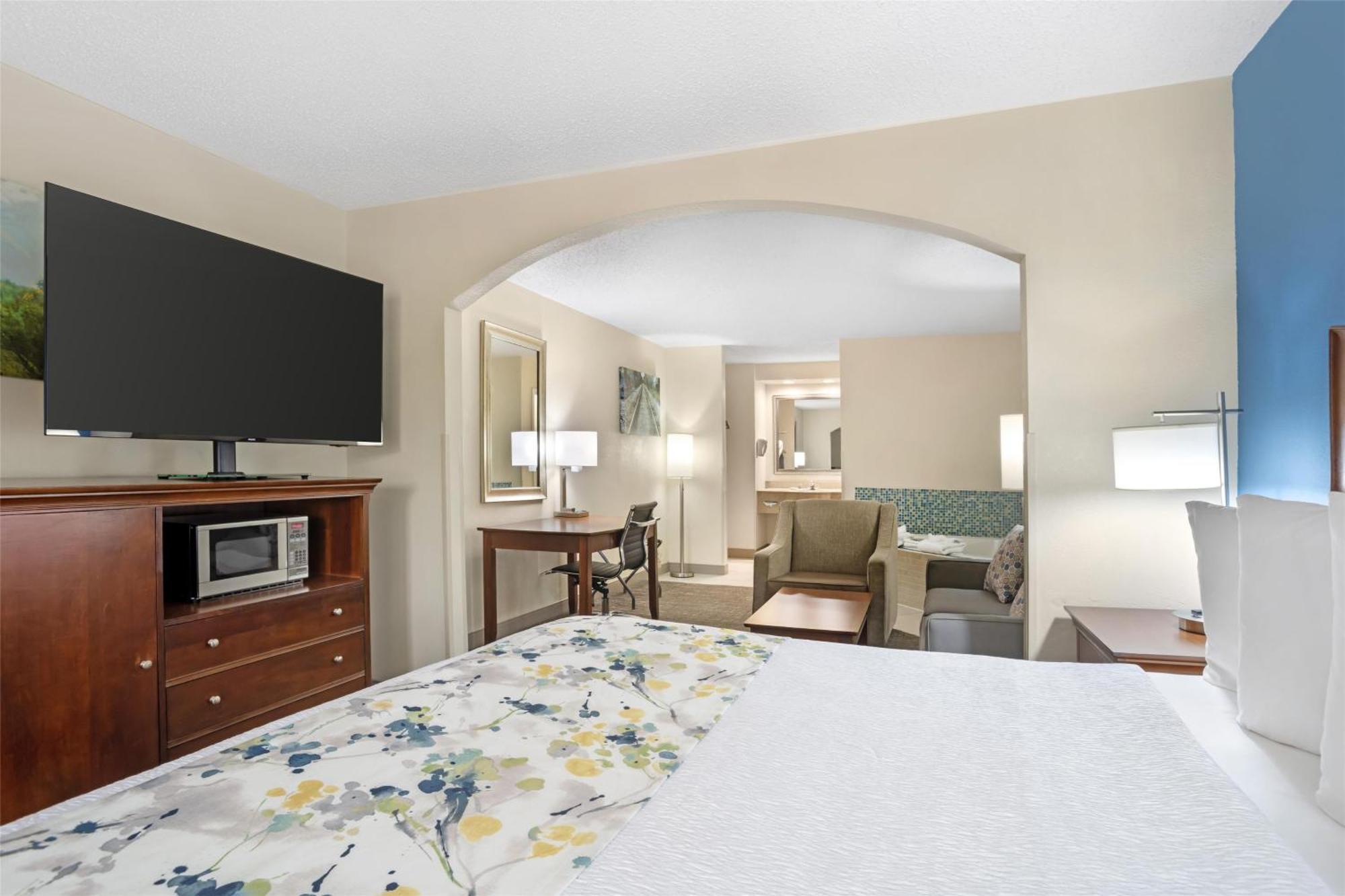 Best Western Inn & Suites Монро Екстериор снимка