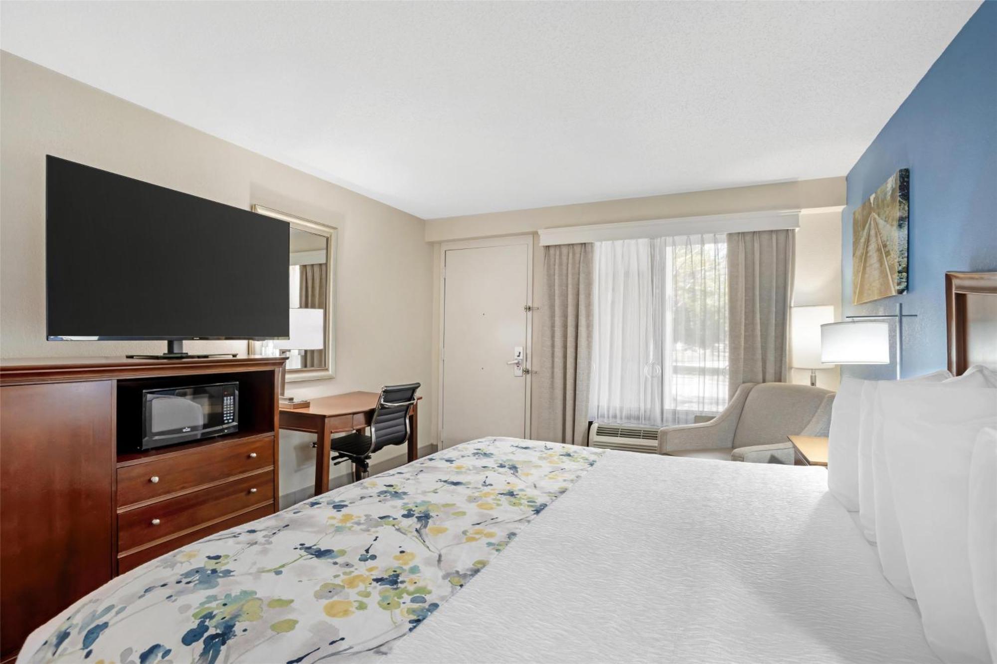 Best Western Inn & Suites Монро Екстериор снимка