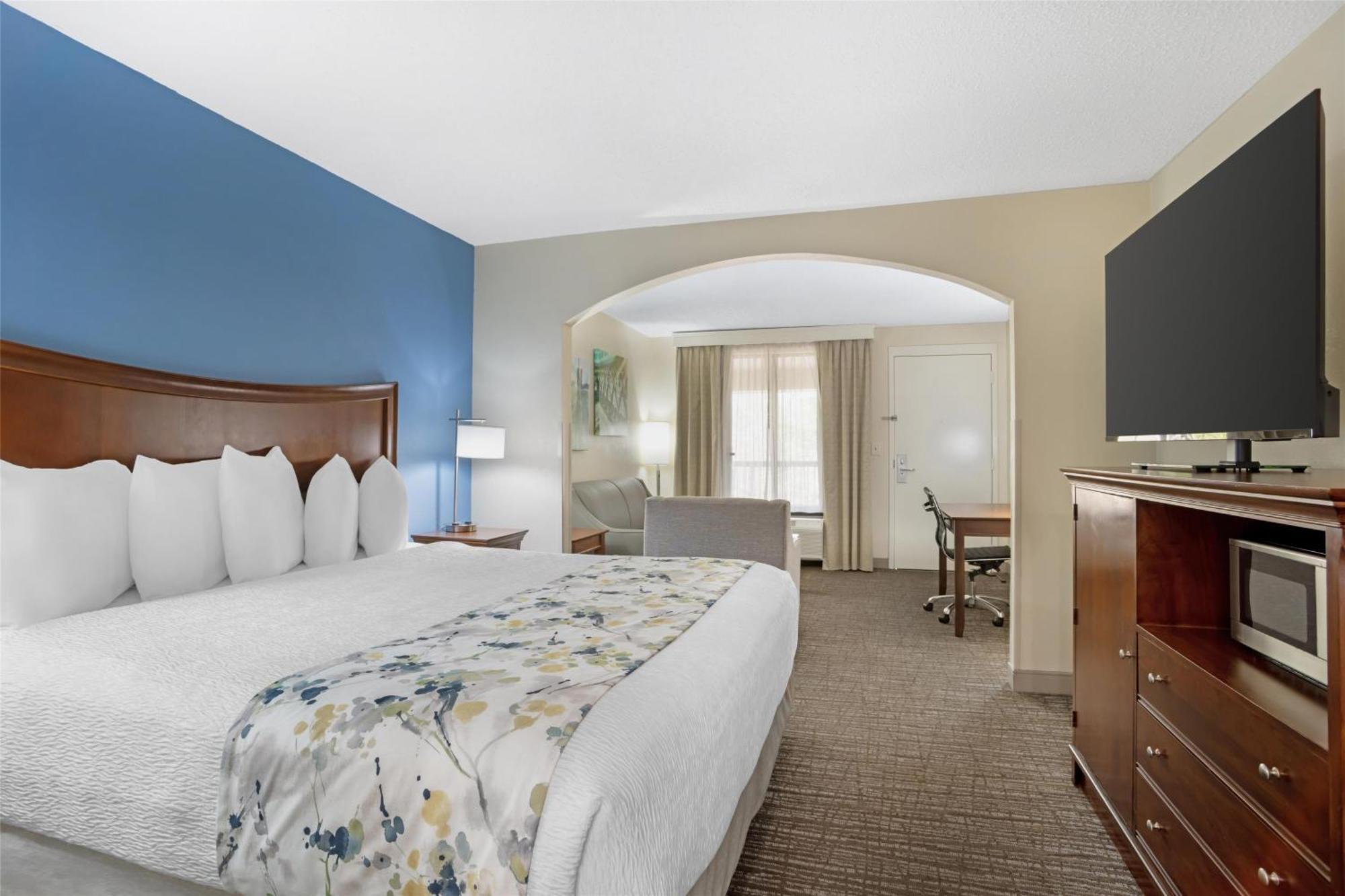 Best Western Inn & Suites Монро Екстериор снимка