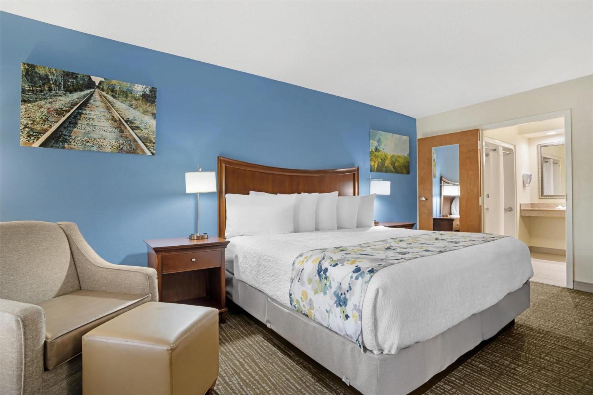 Best Western Inn & Suites Монро Екстериор снимка