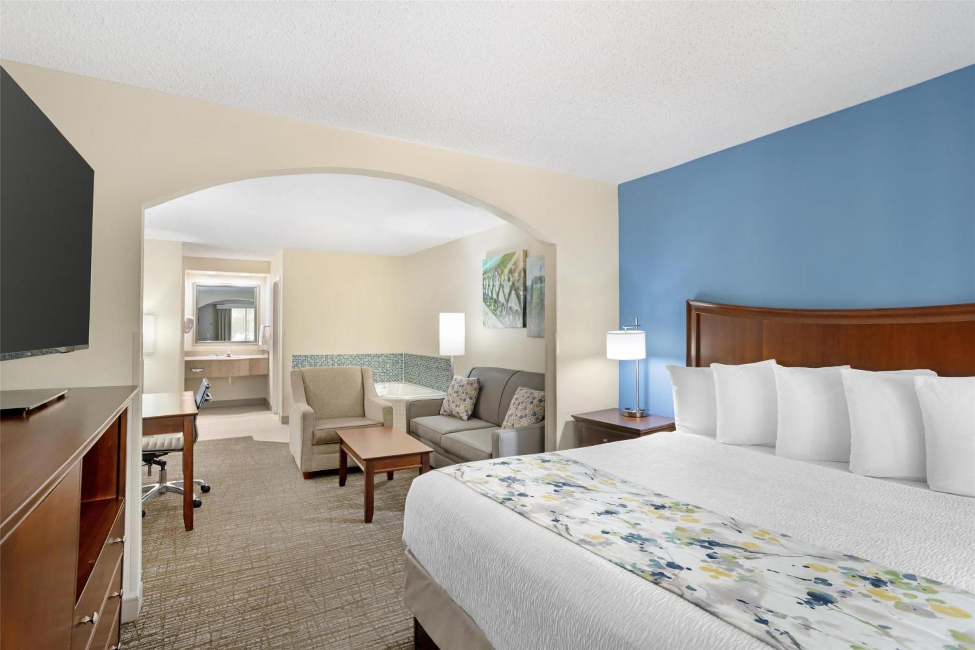 Best Western Inn & Suites Монро Екстериор снимка