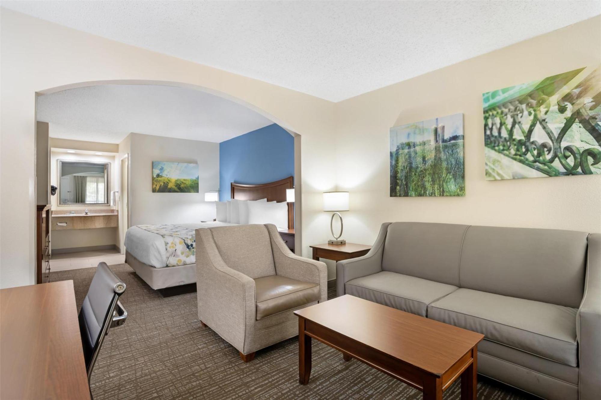Best Western Inn & Suites Монро Екстериор снимка
