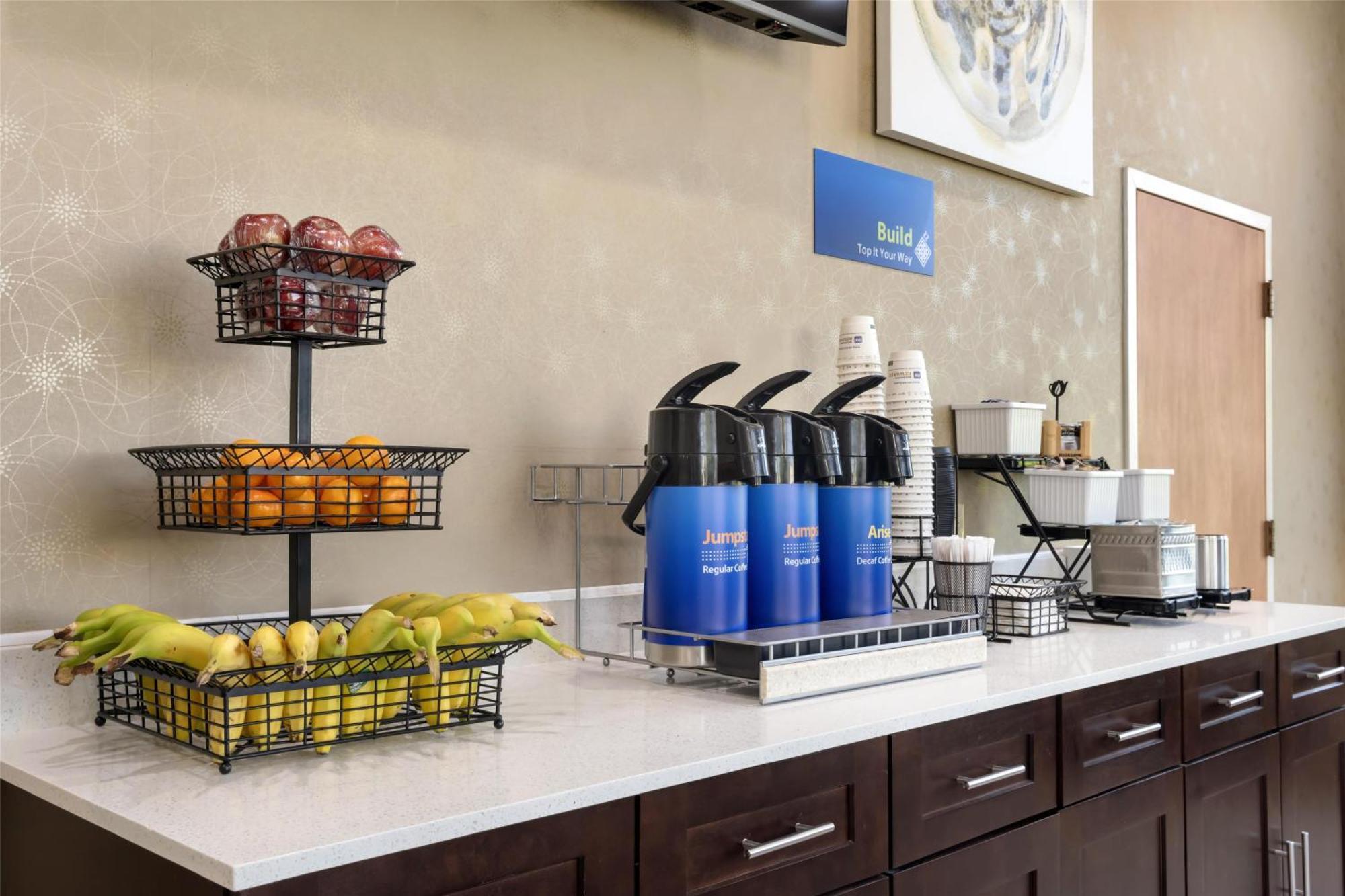 Best Western Inn & Suites Монро Екстериор снимка